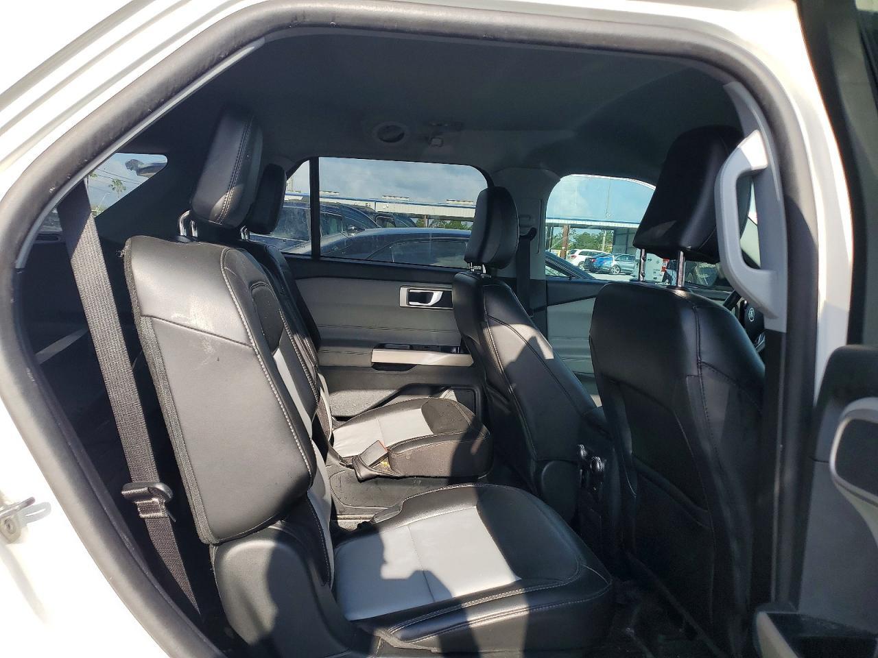 2023 Ford Explorer Xlt - zdjęcie 11