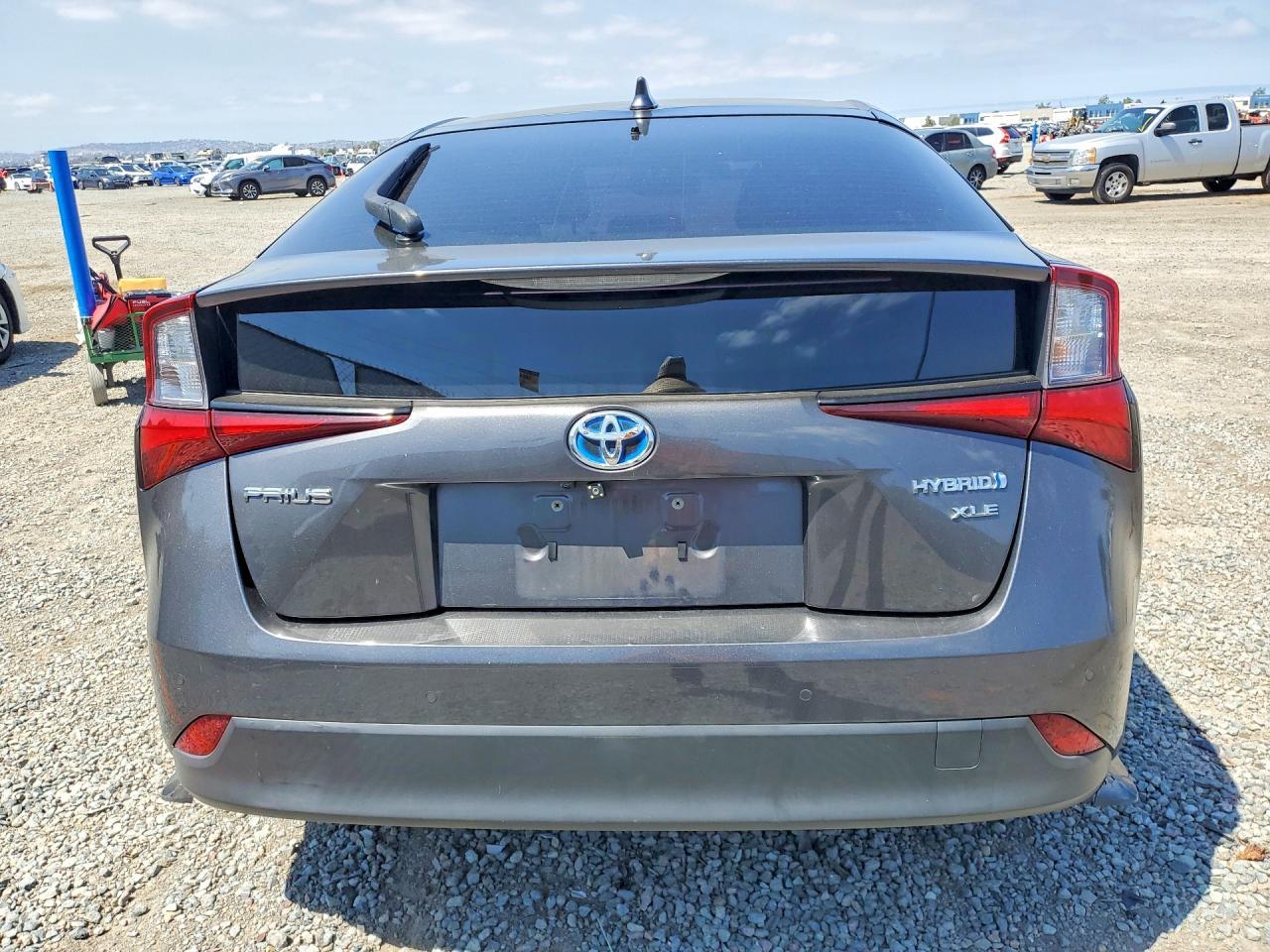 2021 Toyota Prius Xle - zdjęcie 6