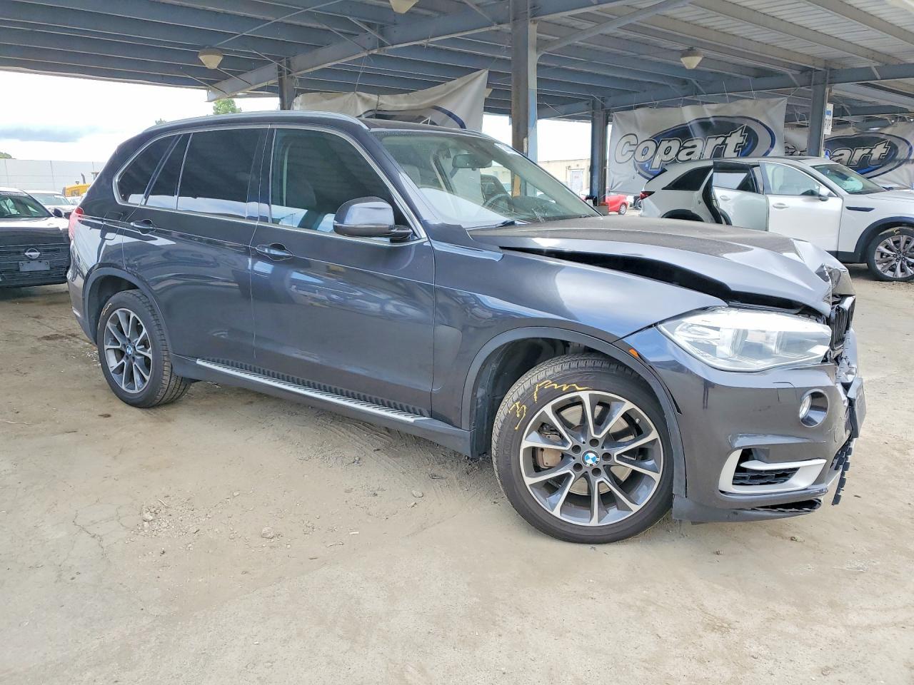 2014 BMW X5 xDrive50I - zdjęcie 4
