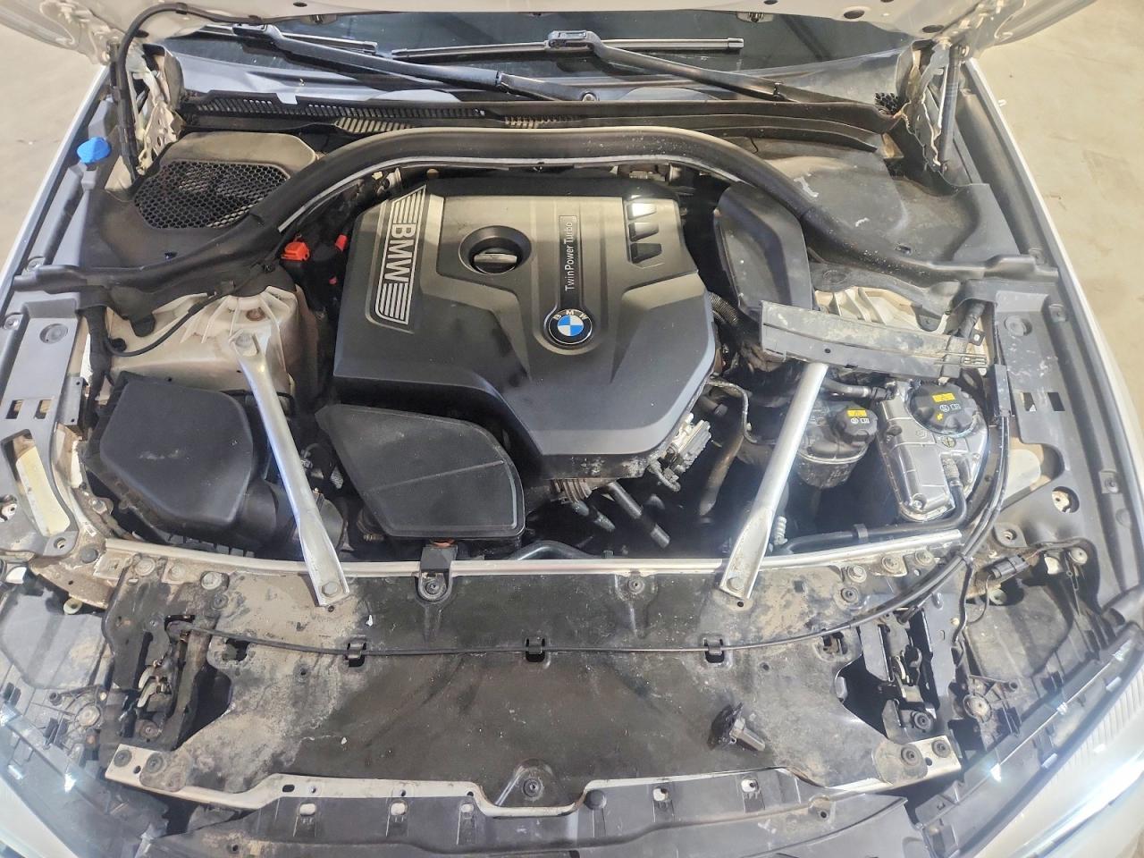 2018 BMW 530 Xi - zdjęcie 11