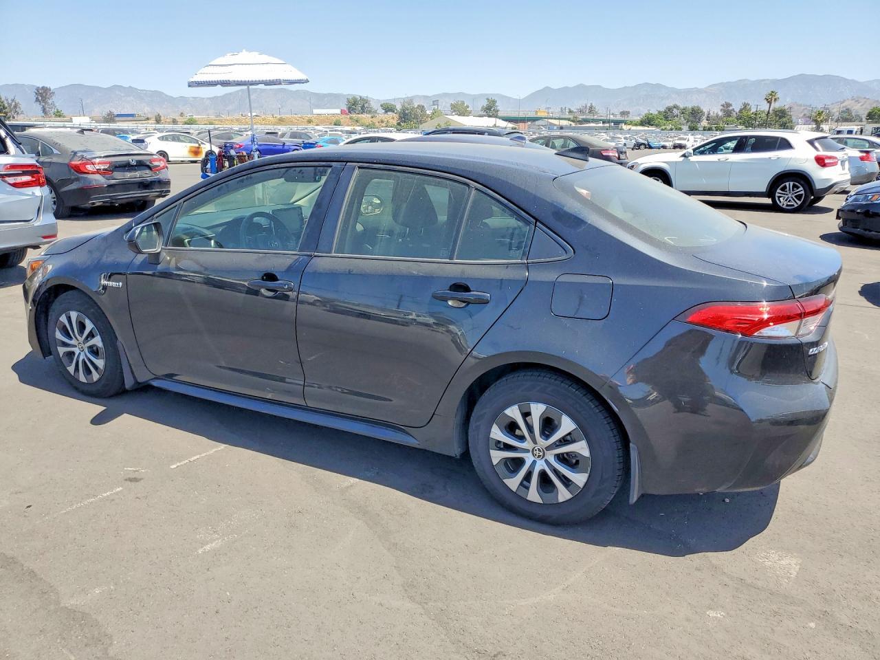 2021 Toyota Corolla Hybrid Le - zdjęcie 2
