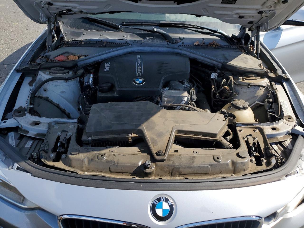2014 BMW 320 I - zdjęcie 11