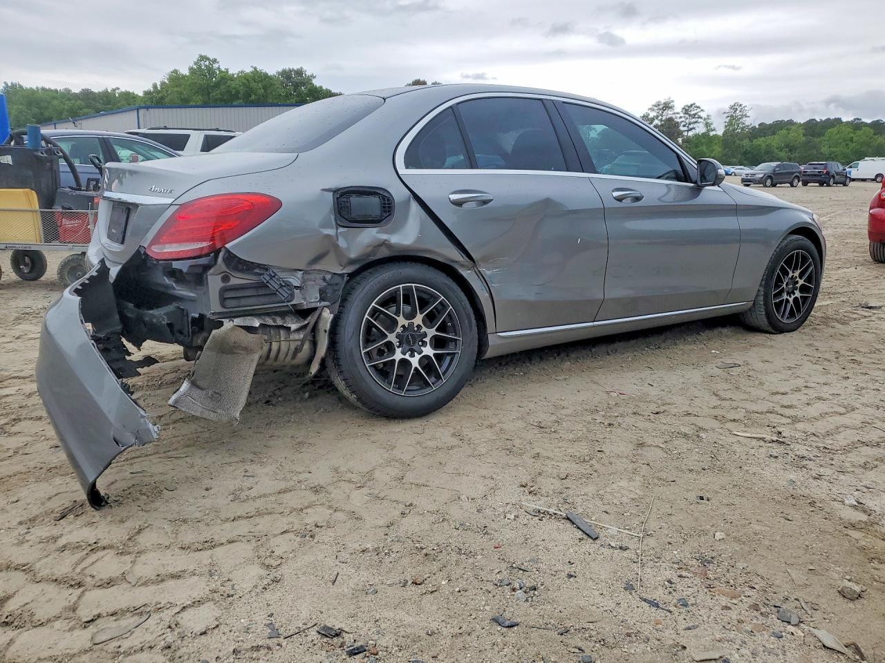 2015 Mercedes-Benz C 300 4Matic - zdjęcie 3