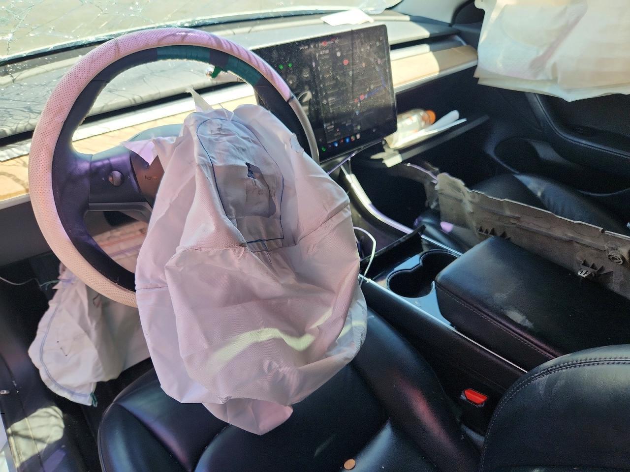 2019 Tesla Model 3 - zdjęcie 8