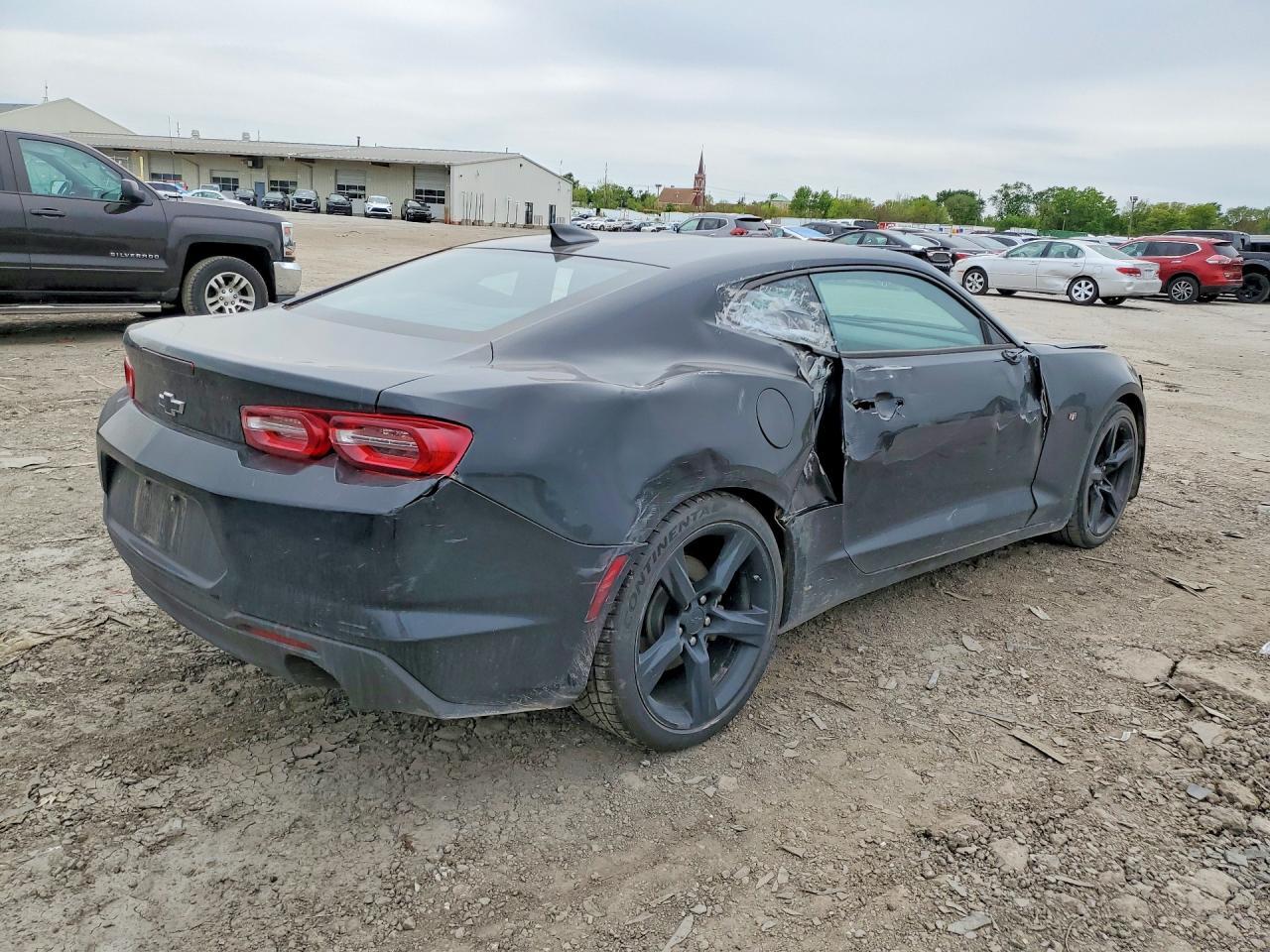 2021 Chevrolet Camaro Ls - zdjęcie 3