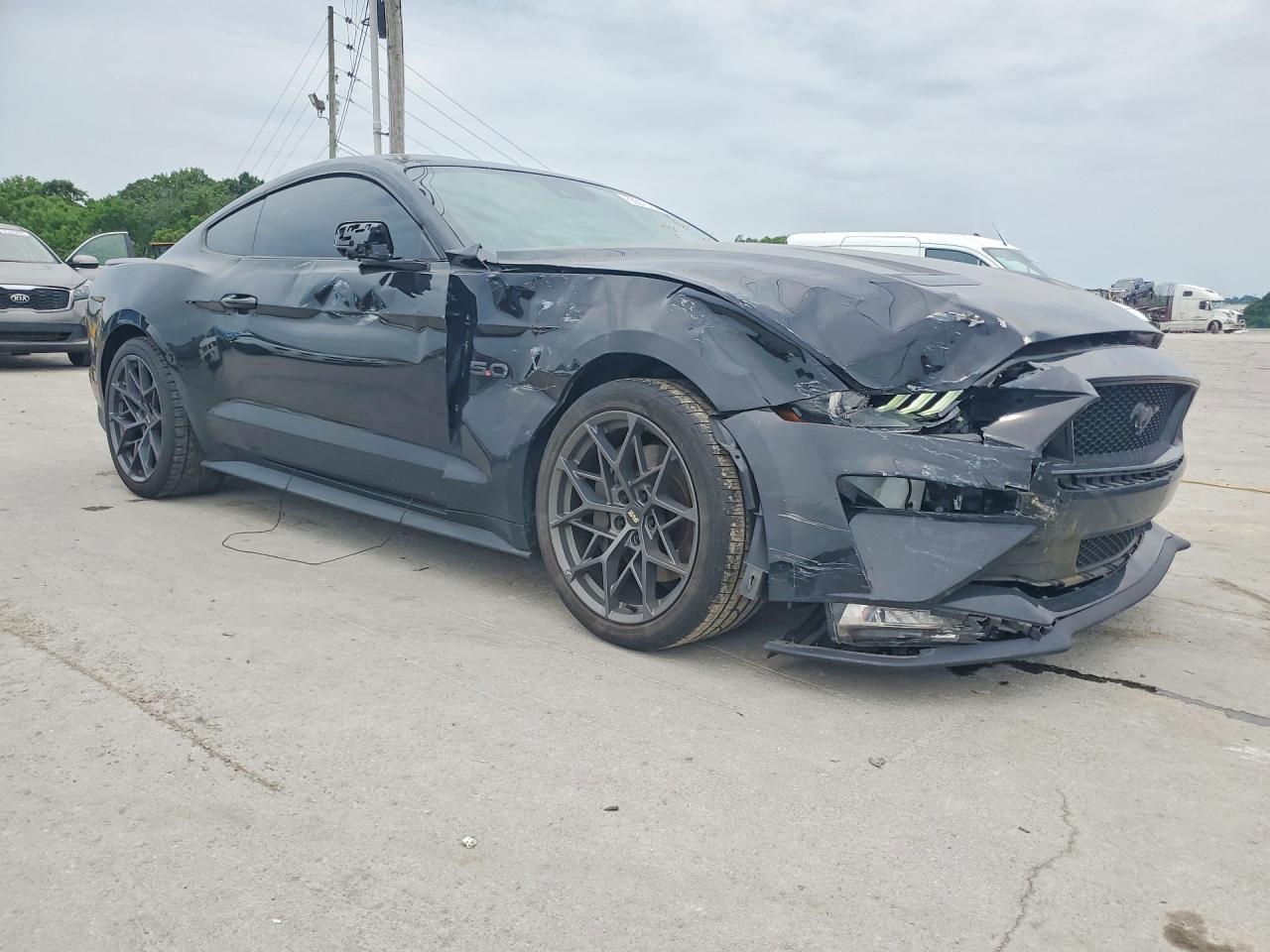 2022 Ford Mustang Gt - zdjęcie 4