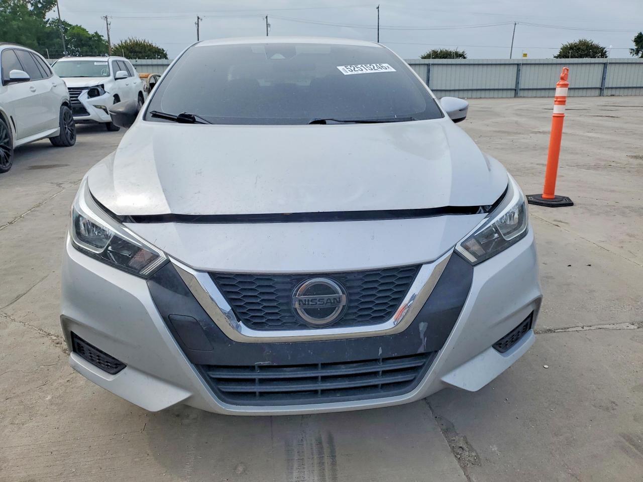 2021 Nissan Versa Sv - zdjęcie 5