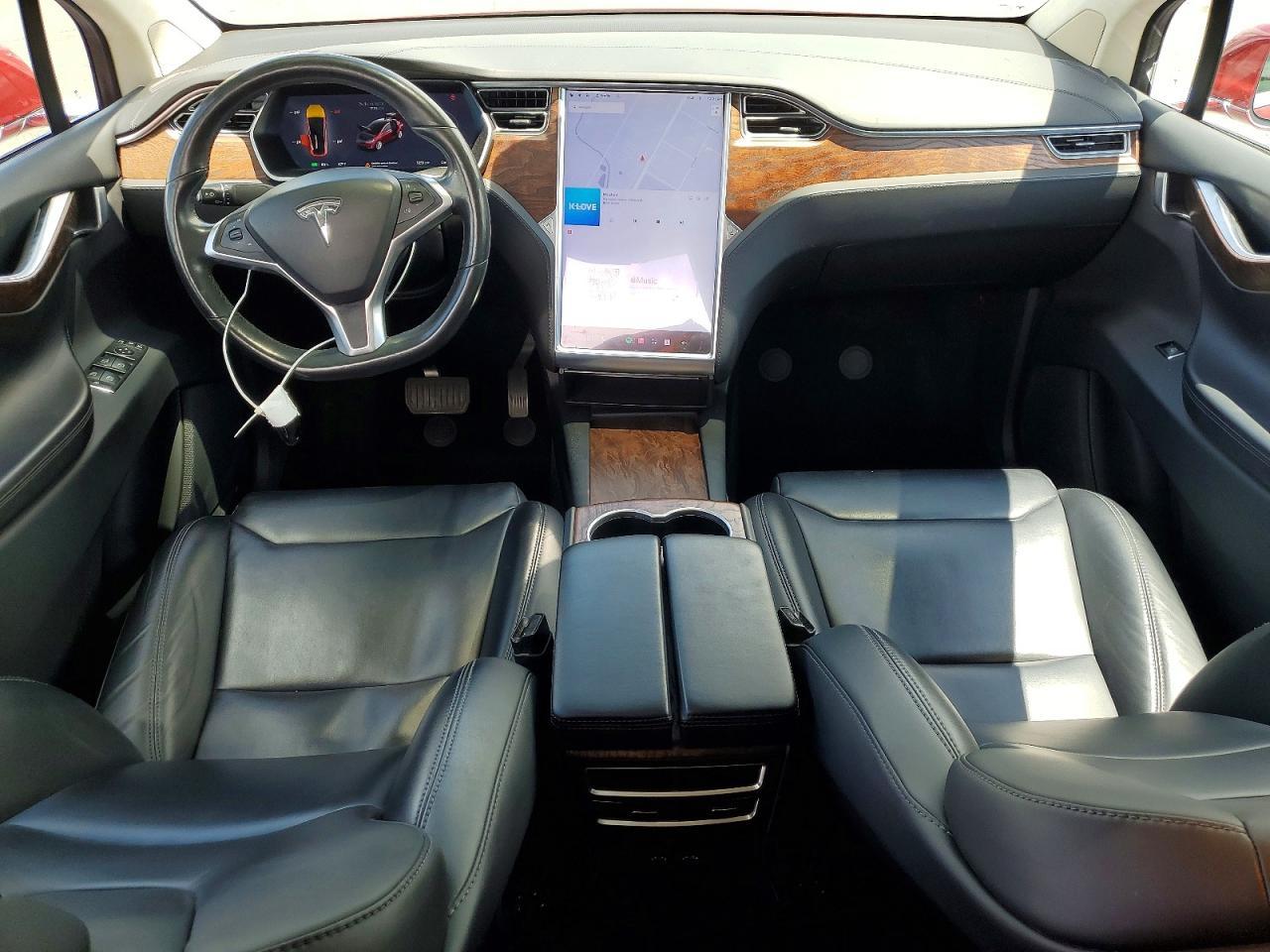 2017 Tesla Model X - zdjęcie 8