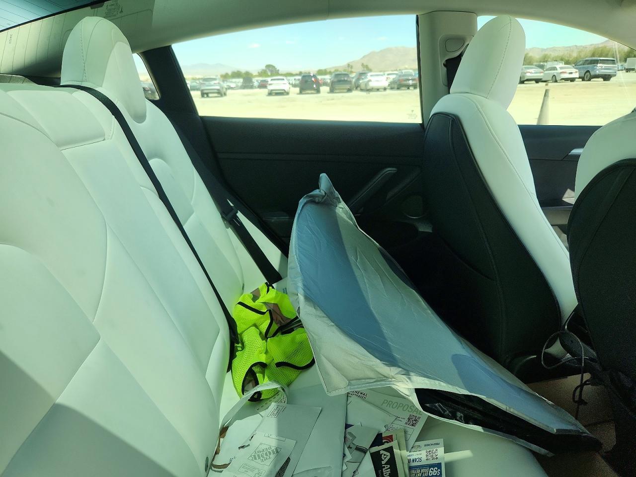 2023 Tesla Model 3 - zdjęcie 10