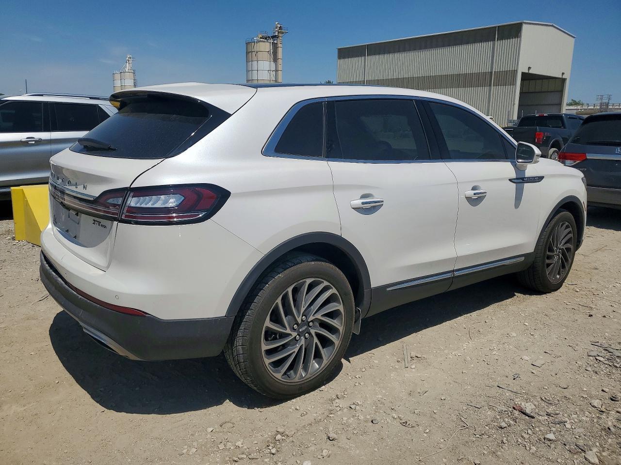 2019 Lincoln Nautilus Reserve - zdjęcie 3
