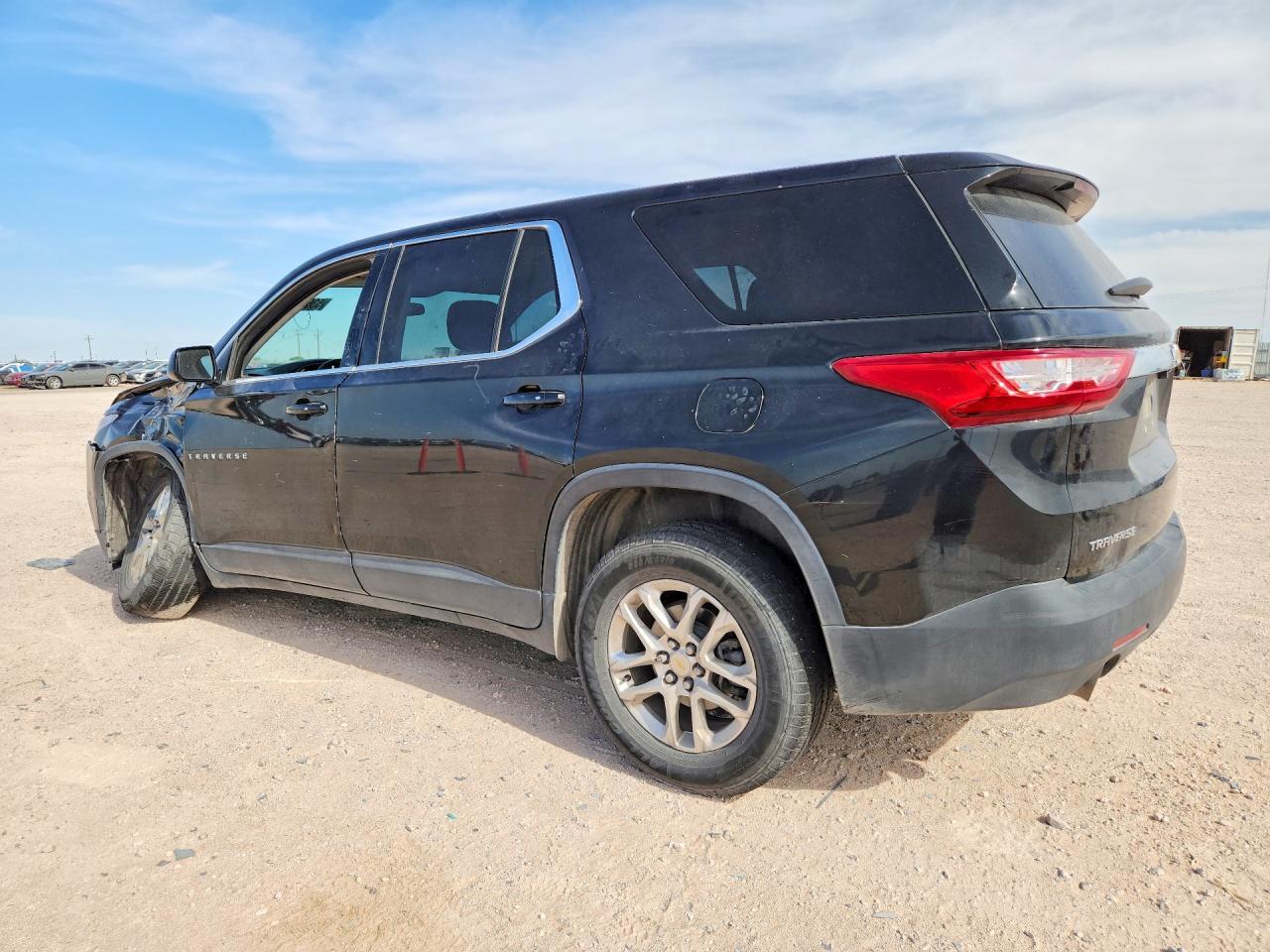 2020 Chevrolet Traverse Ls - zdjęcie 2