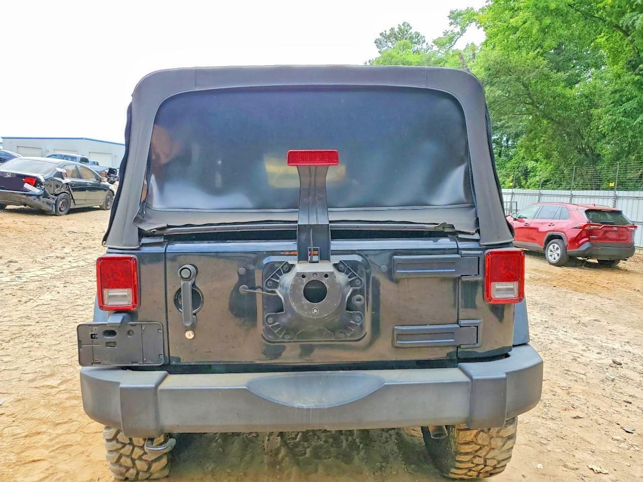 2016 Jeep Wrangler Unlimited Sport - zdjęcie 6