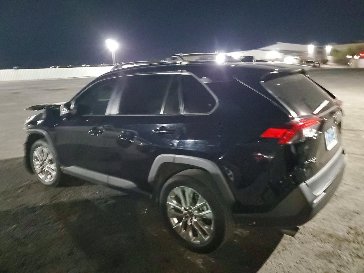 2021 Toyota Rav4 Xle Premium - zdjęcie 2