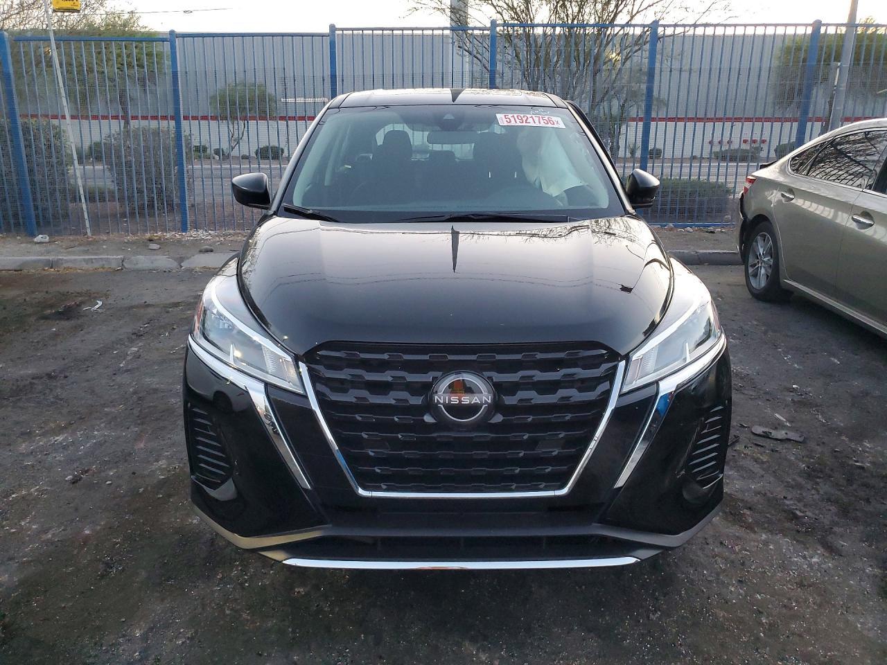 2025 Nissan Kicks Play S - zdjęcie 5