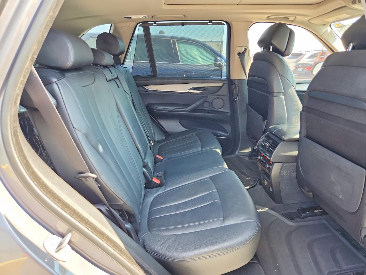 2015 BMW X5 xDrive50I - zdjęcie 11