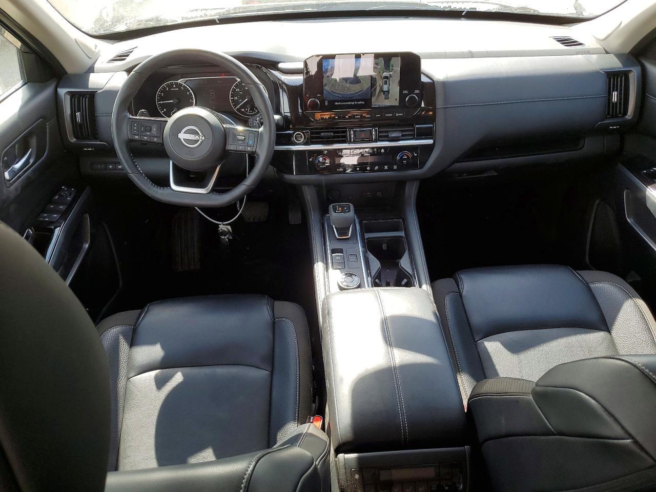 2024 Nissan Pathfinder Sl - zdjęcie 8