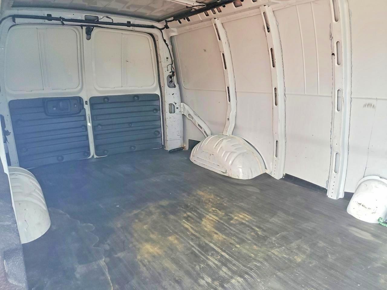 2015 Chevrolet Express G3500 - zdjęcie 11