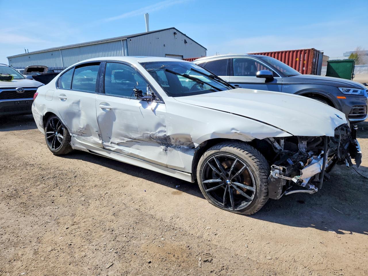 2021 BMW 330Xi - zdjęcie 4