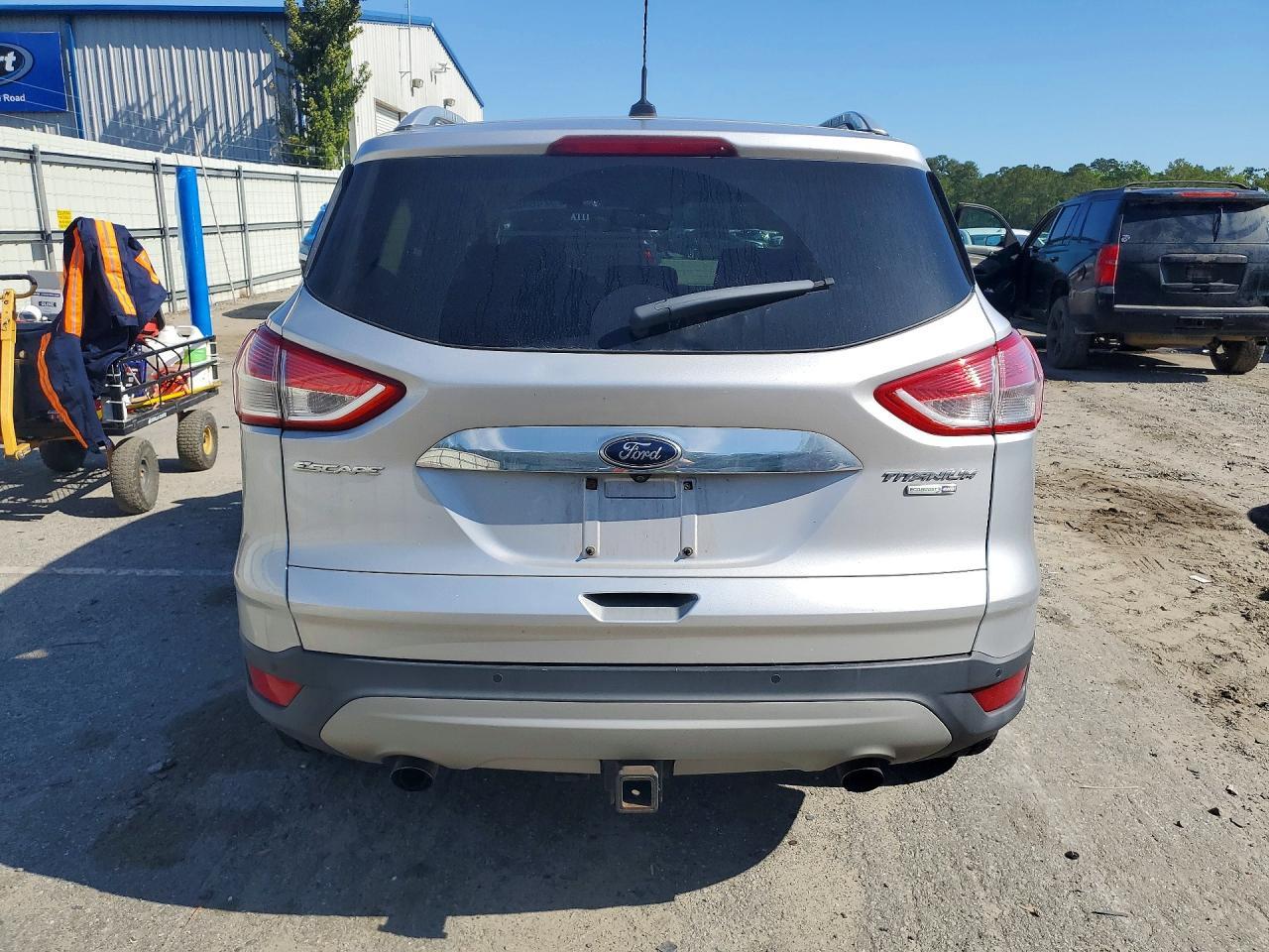 2015 Ford Escape Titanium - zdjęcie 6