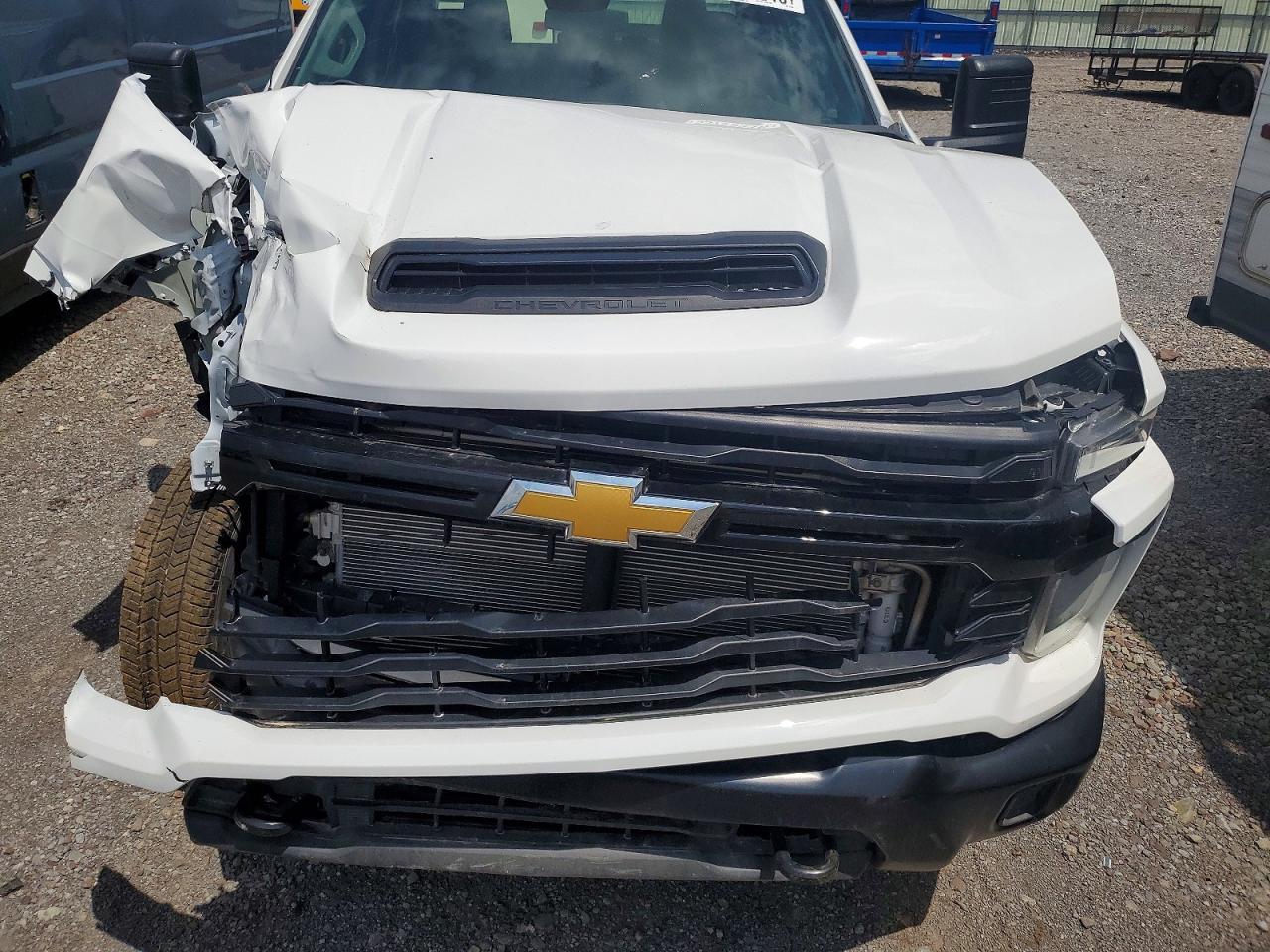 2026 Chevrolet Silverado K3500 - zdjęcie 11
