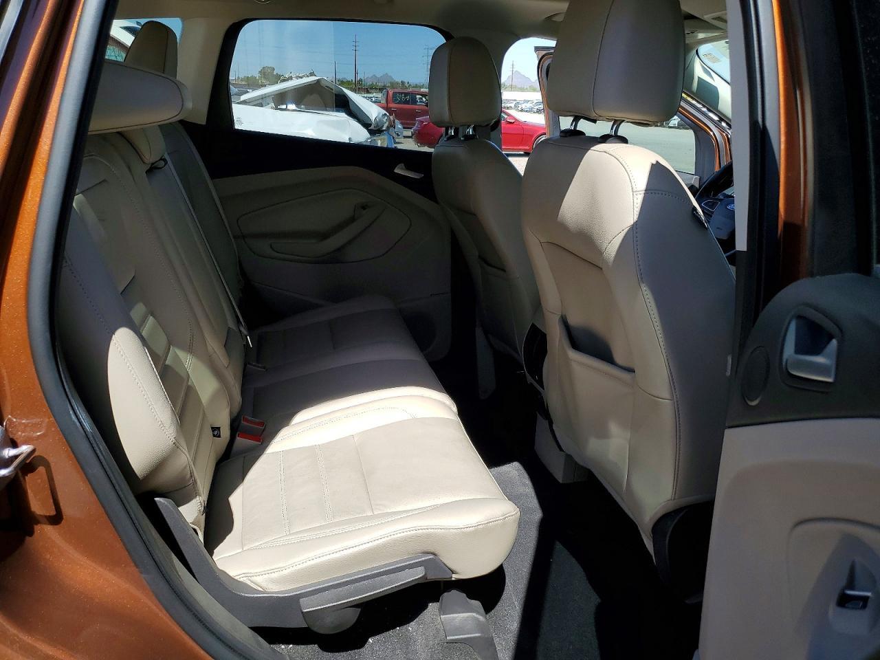 2017 Ford Escape Titanium - zdjęcie 10