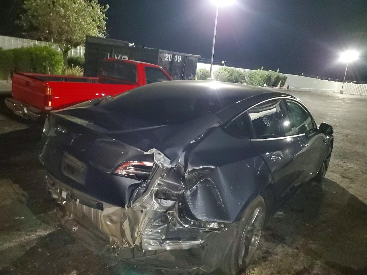 2023 Tesla Model 3 - zdjęcie 3