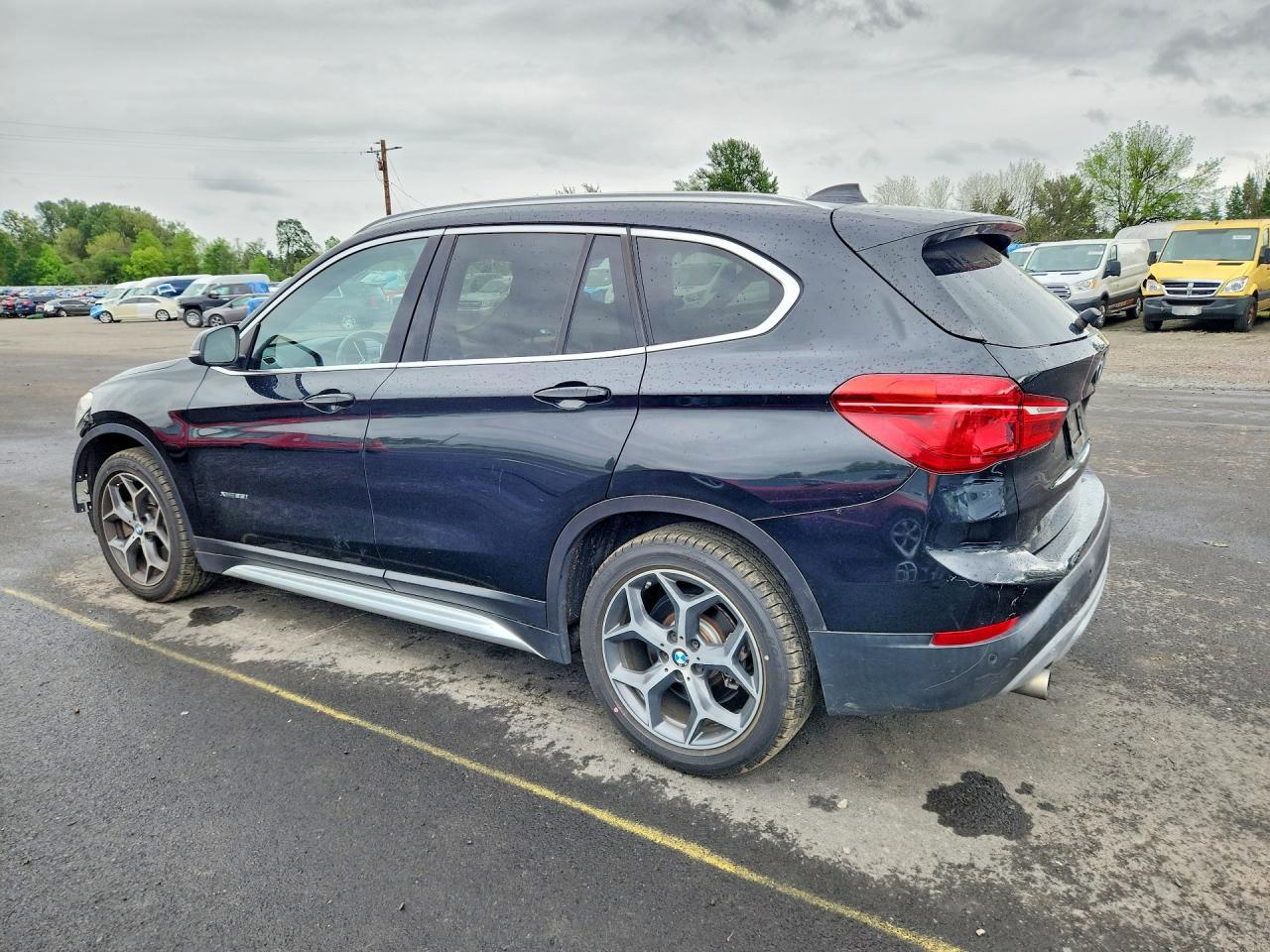 2017 BMW X1 xDrive28I - zdjęcie 2