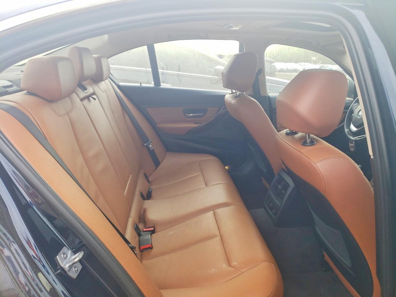 2014 BMW 3 Series - zdjęcie 10