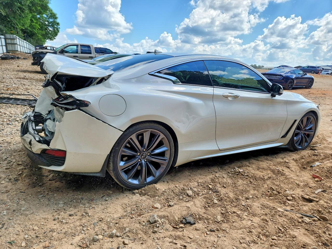 2022 Infiniti Q60 Red Sport 400 - zdjęcie 3