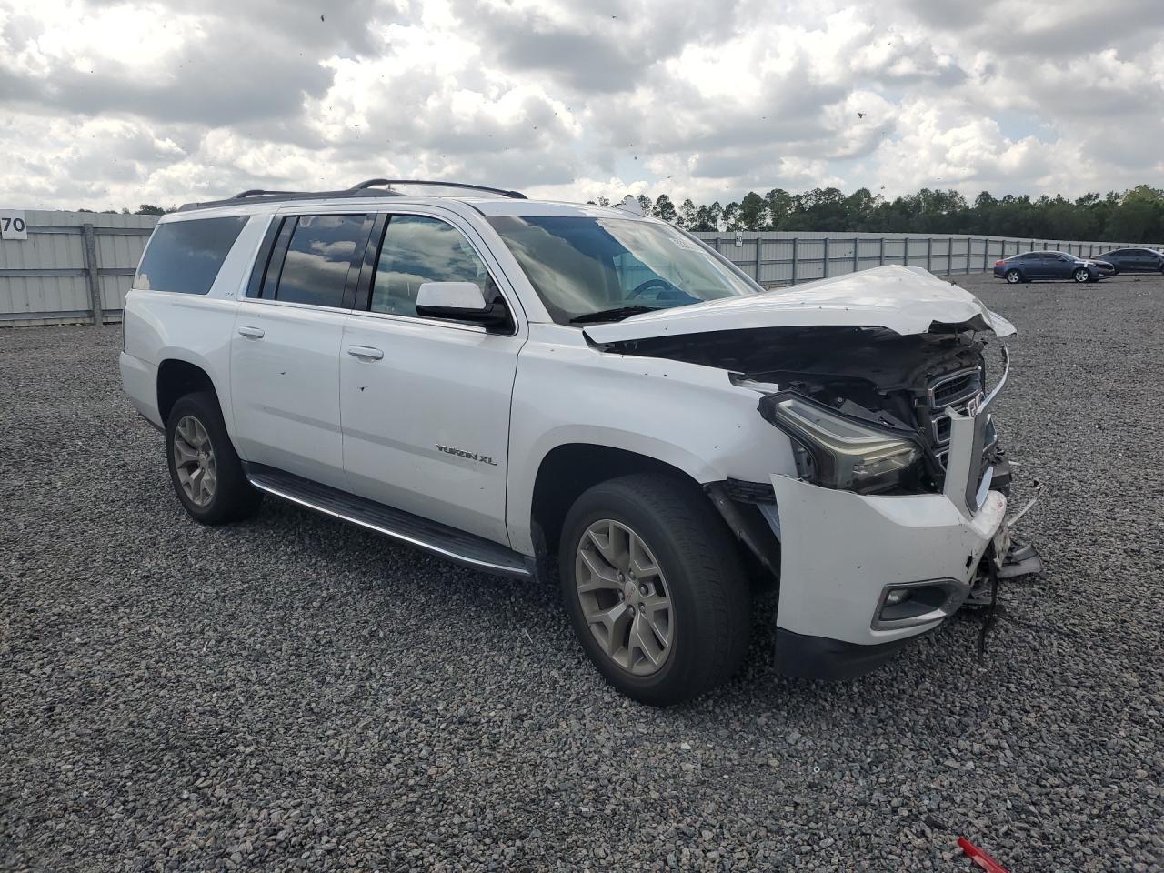 2020 GMC Yukon Xl C1500 Slt - zdjęcie 4
