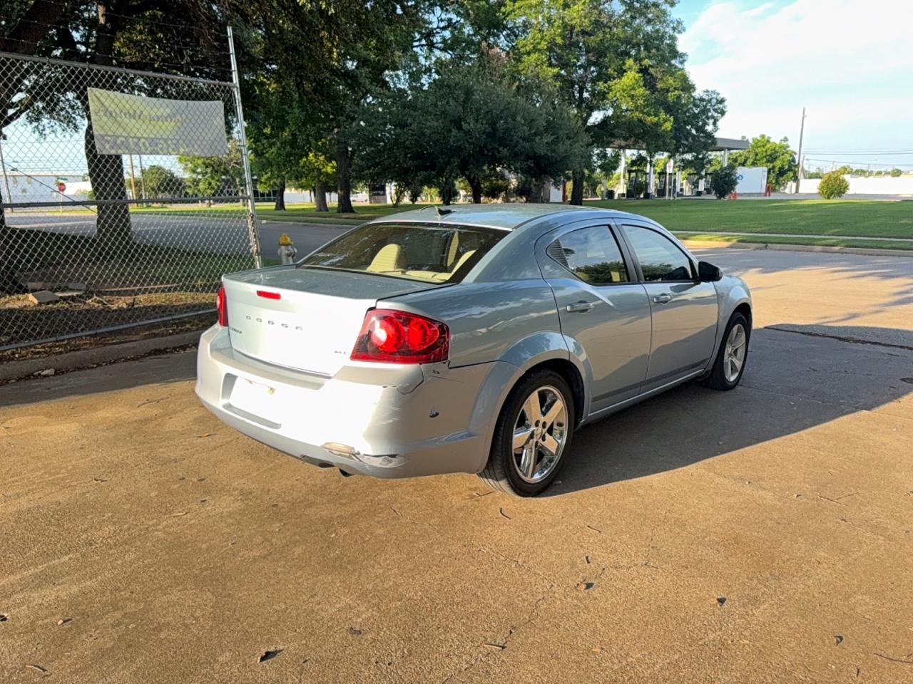 2013 Dodge Avenger Sxt - zdjęcie 4