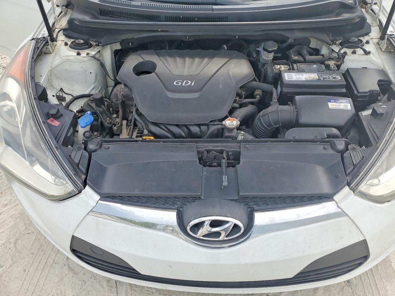 2016 Hyundai Veloster Base - zdjęcie 11