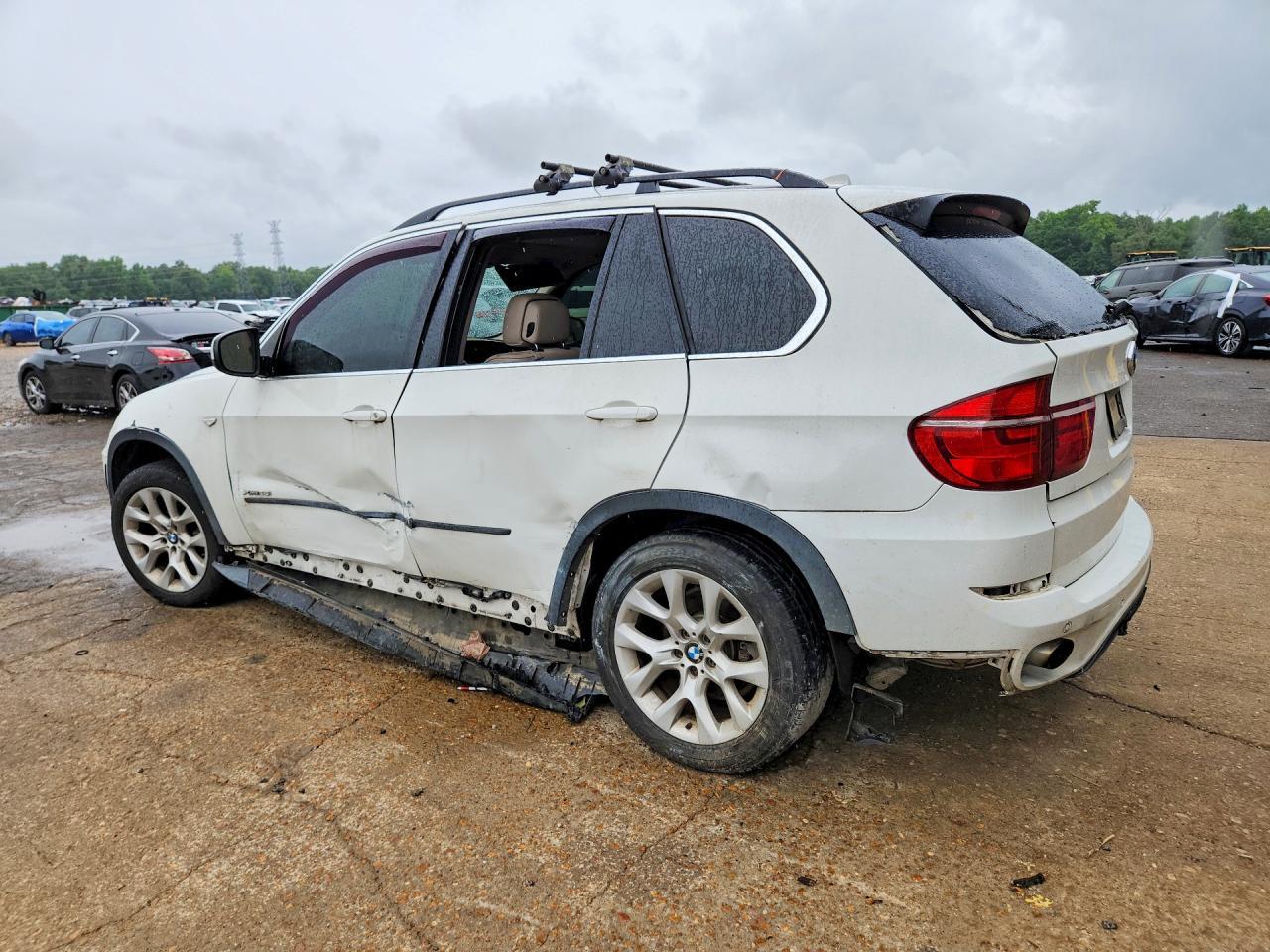 2013 BMW X5 xDrive35I - zdjęcie 2