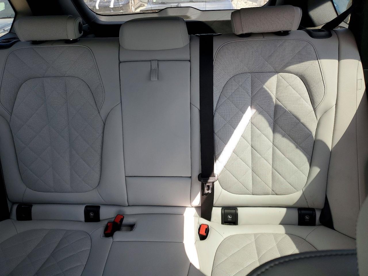 2025 BMW X5 xDrive40I - zdjęcie 10