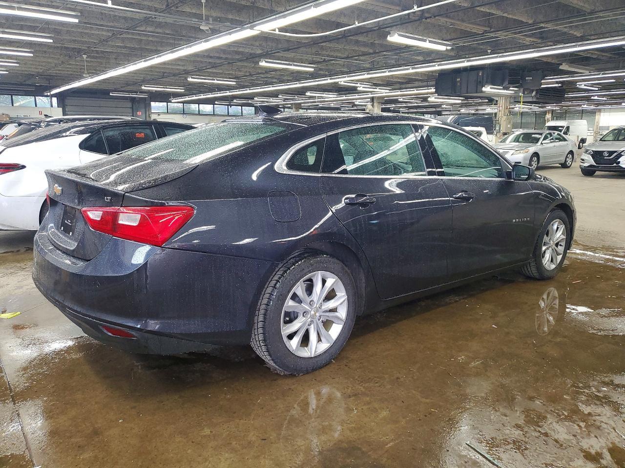 2023 Chevrolet Malibu Lt - zdjęcie 3
