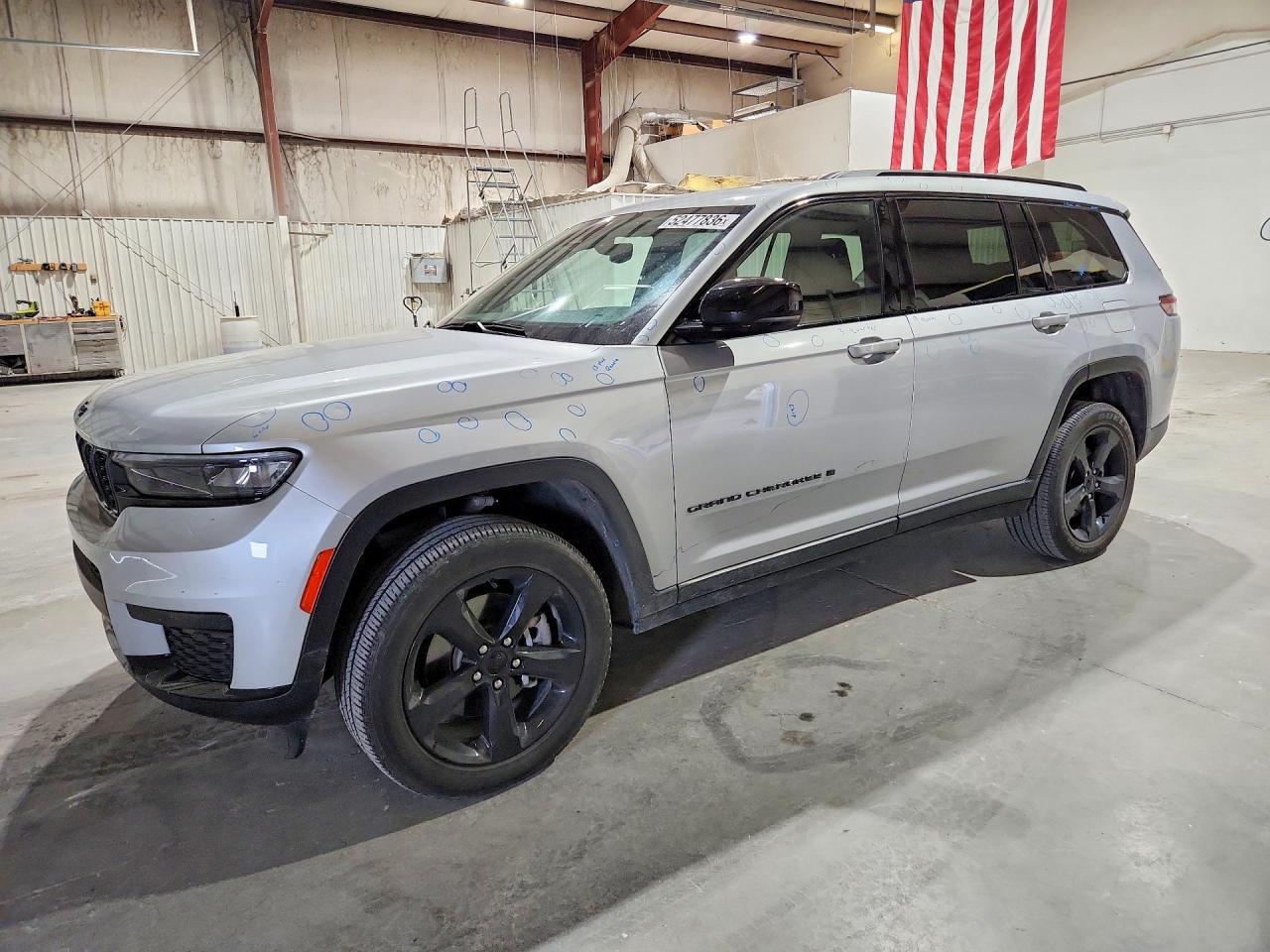 2023 Jeep Grand Cherokee L Laredo - zdjęcie główne