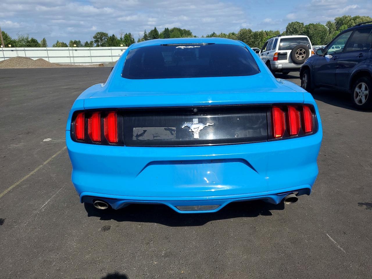 2017 Ford Mustang - zdjęcie 6