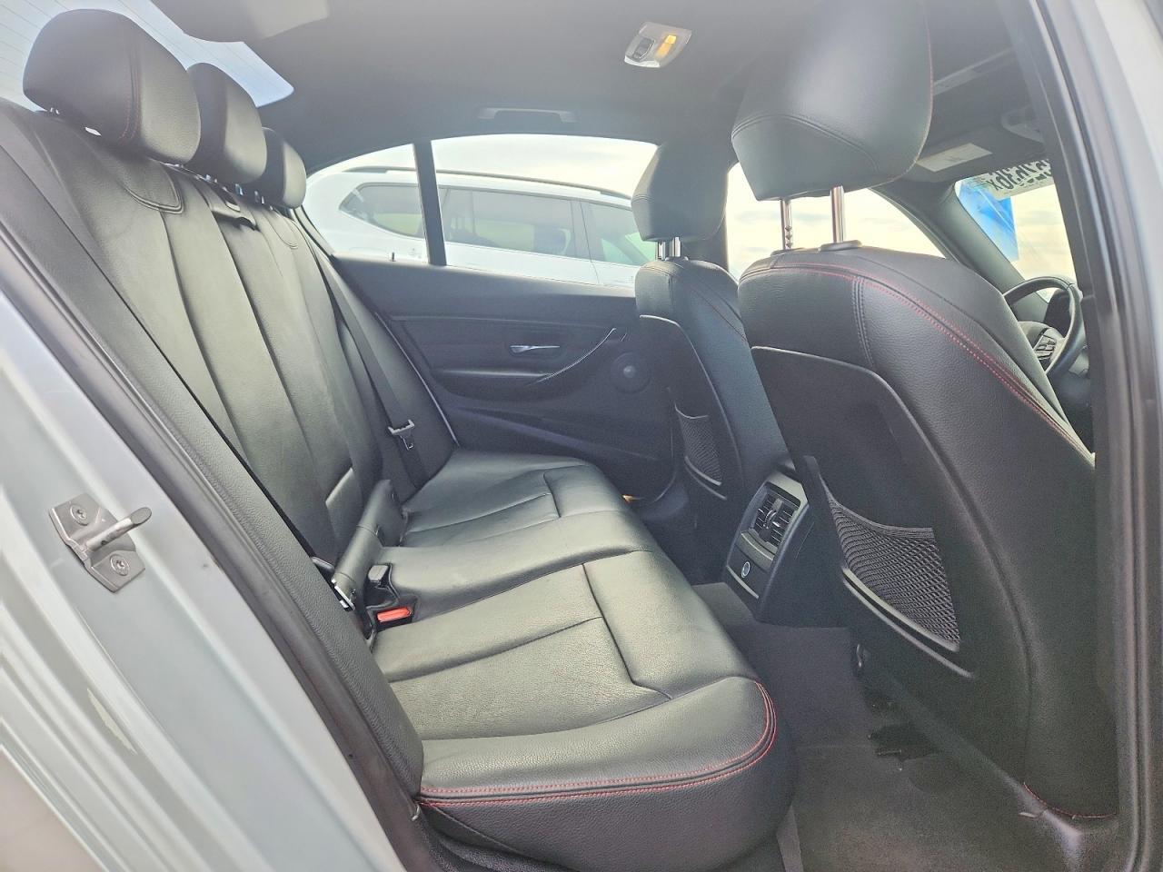 2015 BMW 328 I - zdjęcie 10