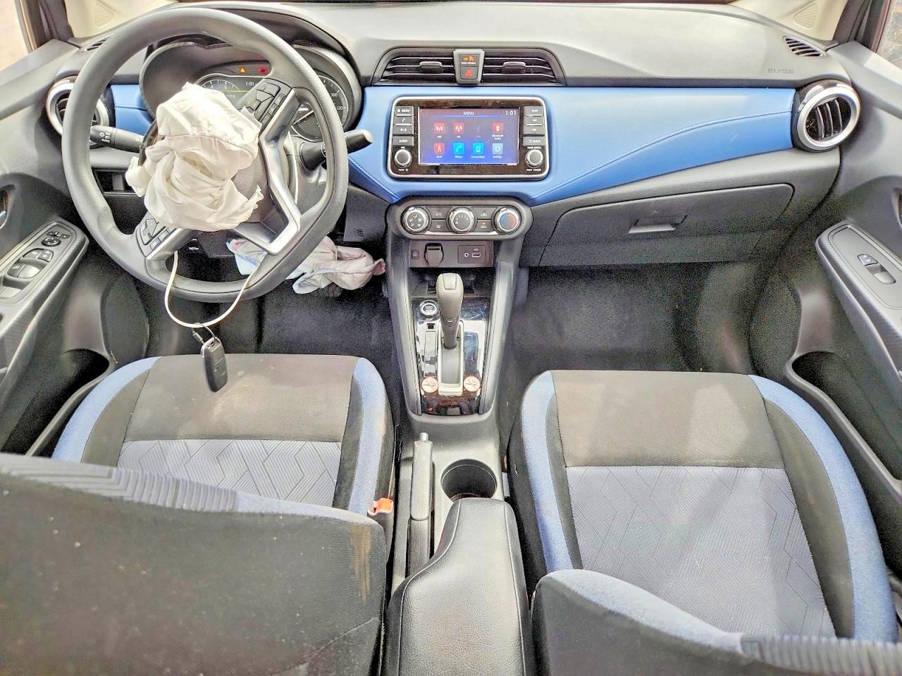 2025 Nissan Versa Sv - zdjęcie 8