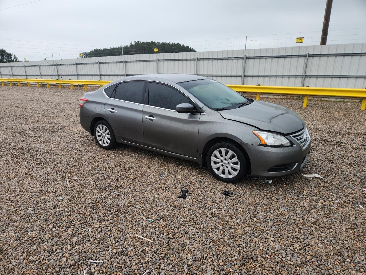 2015 Nissan Sentra S - zdjęcie 4