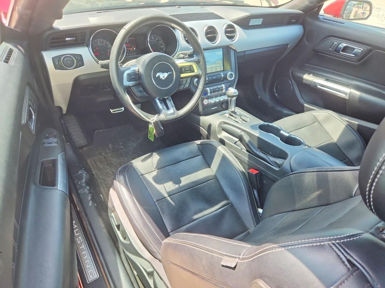 2017 Ford Mustang - zdjęcie 8