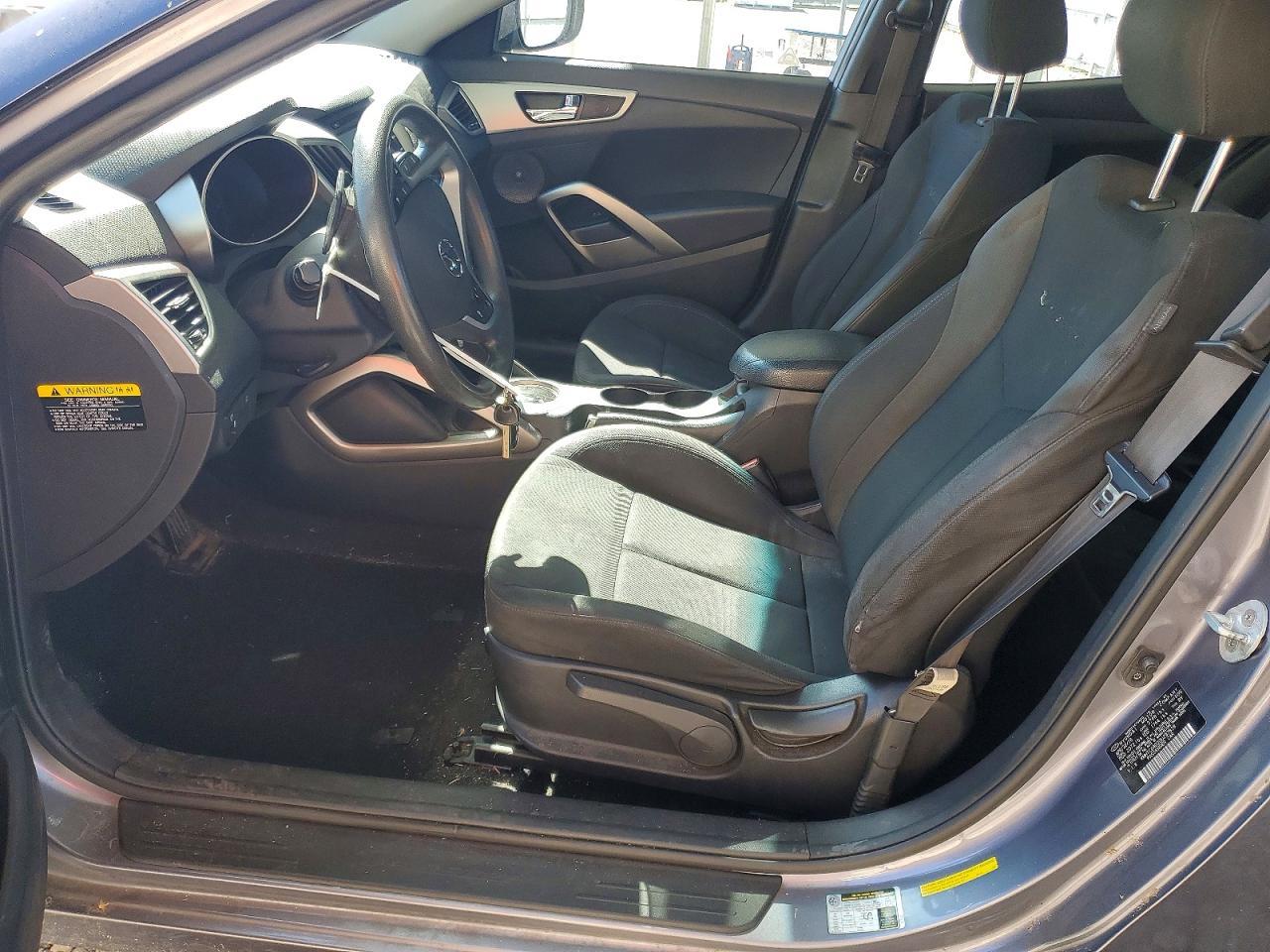2016 Hyundai Veloster Base - zdjęcie 7