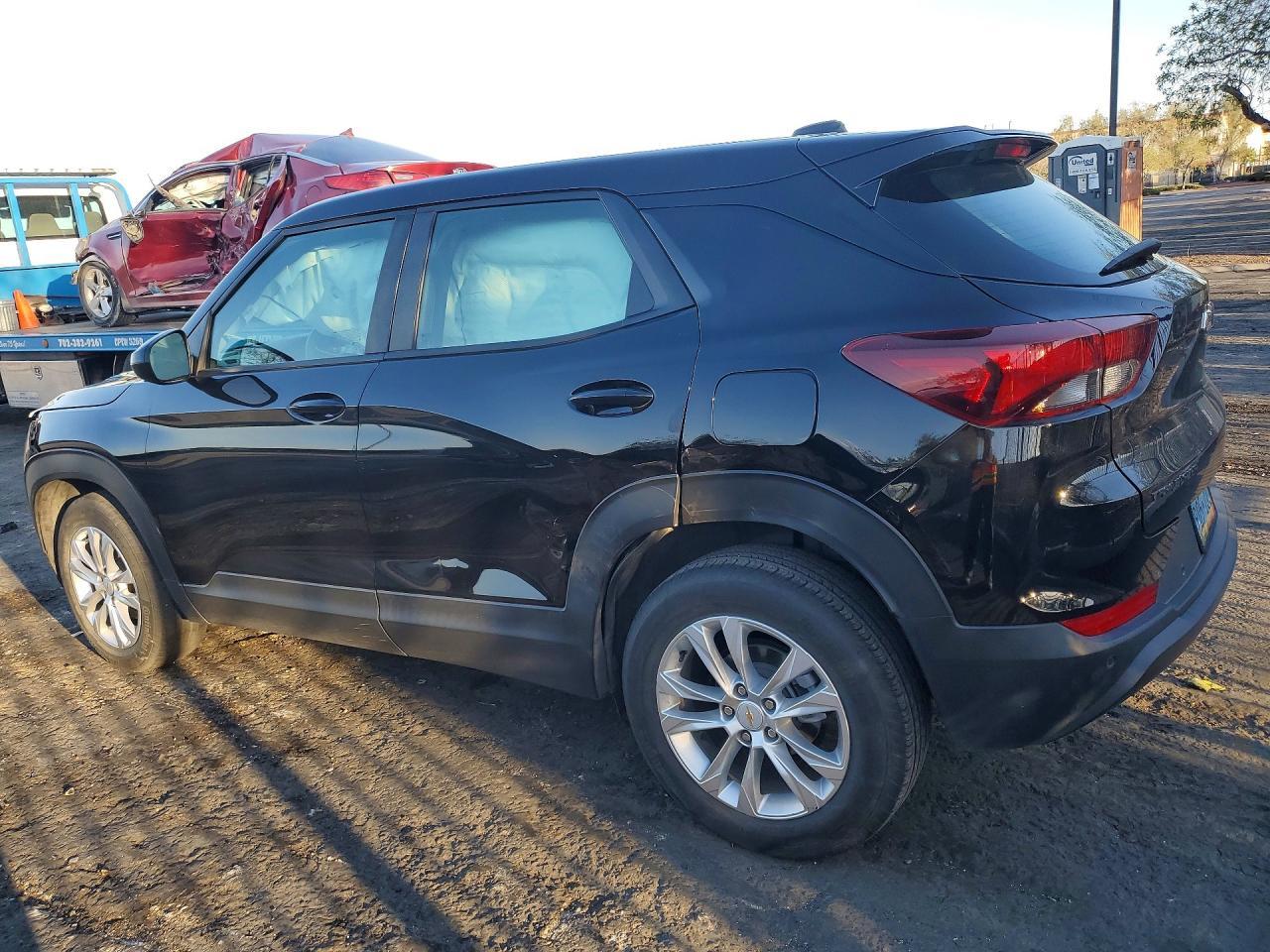 2022 Chevrolet Trailblazer Ls - zdjęcie 2