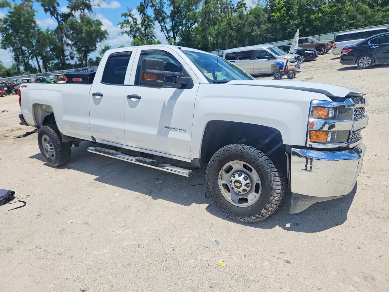 2019 Chevrolet Silverado K2500 Heavy Duty - zdjęcie 2