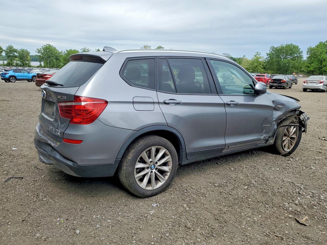 2016 BMW X3 xDrive28I - zdjęcie 3