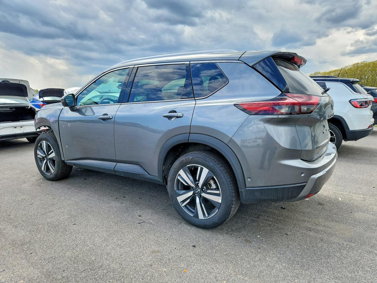 2026 Nissan Rogue Sl - zdjęcie 2
