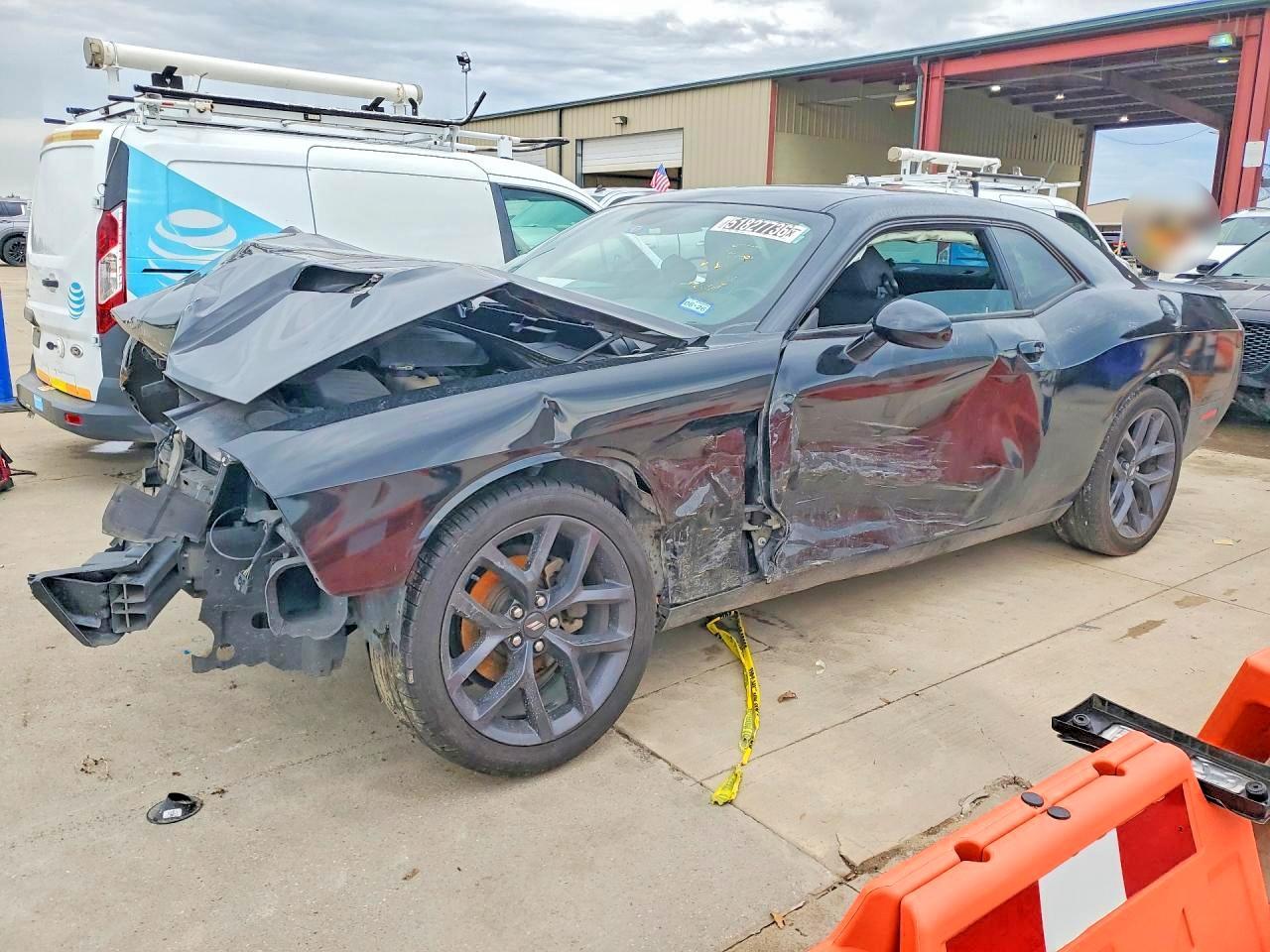2020 Dodge Challenger Sxt - zdjęcie główne