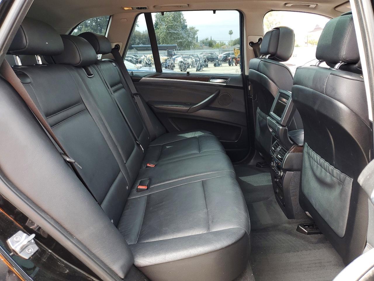 2013 BMW X5 xDrive35I - zdjęcie 11