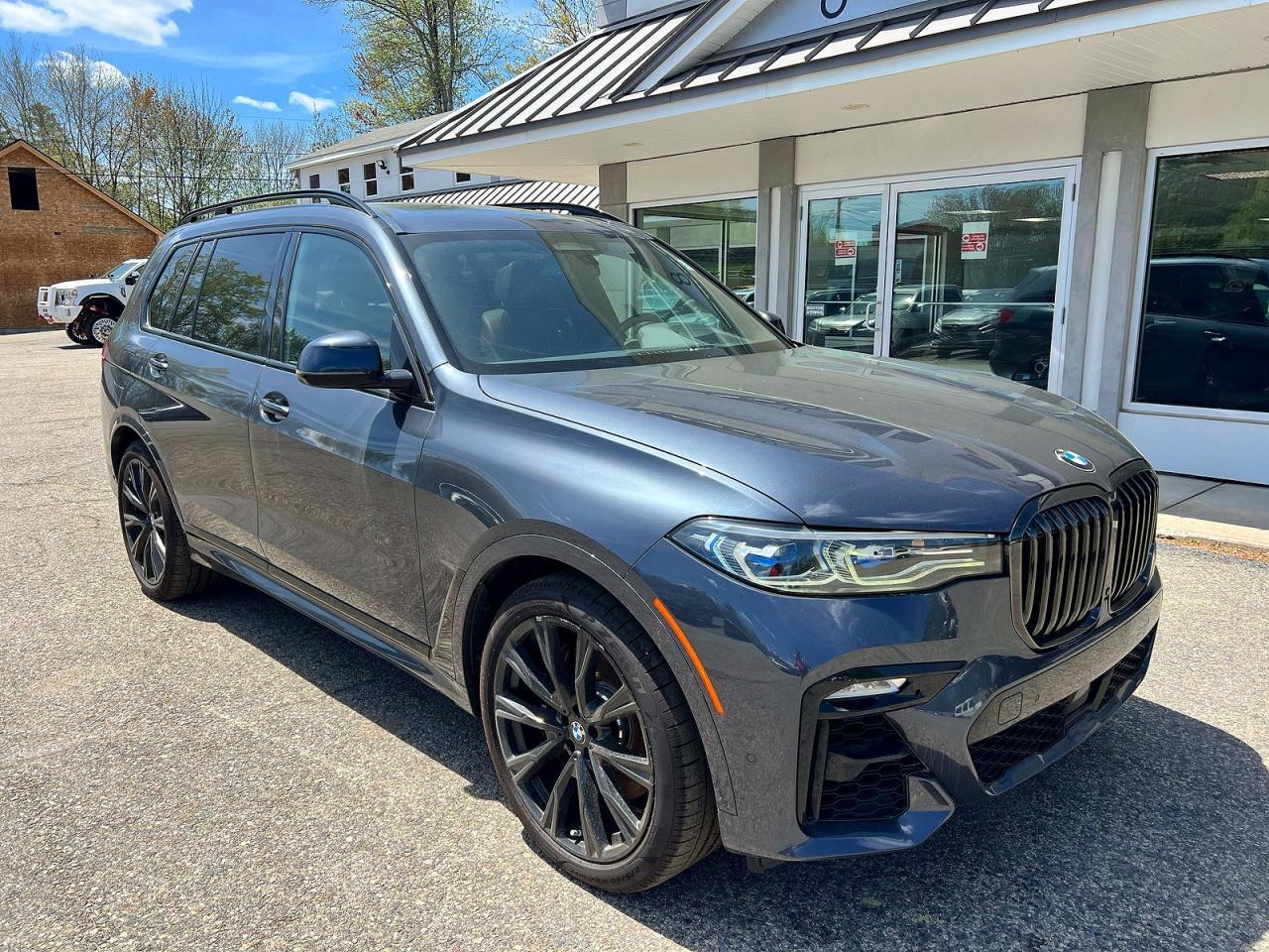 2022 BMW X7 M50I - zdjęcie główne