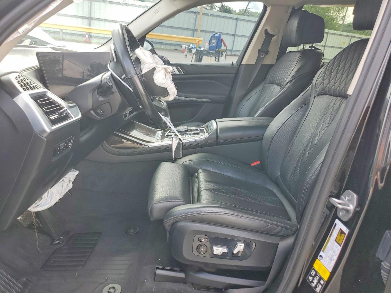 2023 BMW X7 xDrive40I - zdjęcie 7